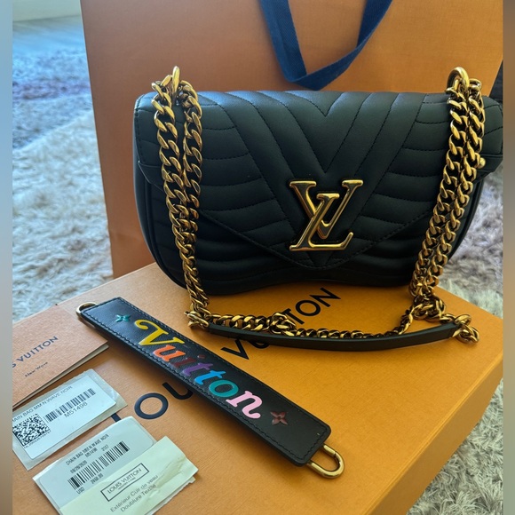 Louis Vuitton New Wave Chain PM Shoulder Bag Messenger Bag Black. - Picture 5 of 6